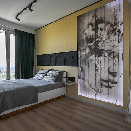 Alfred Sky Smart Apartment 29Th Spa Included Skopje Exterior foto