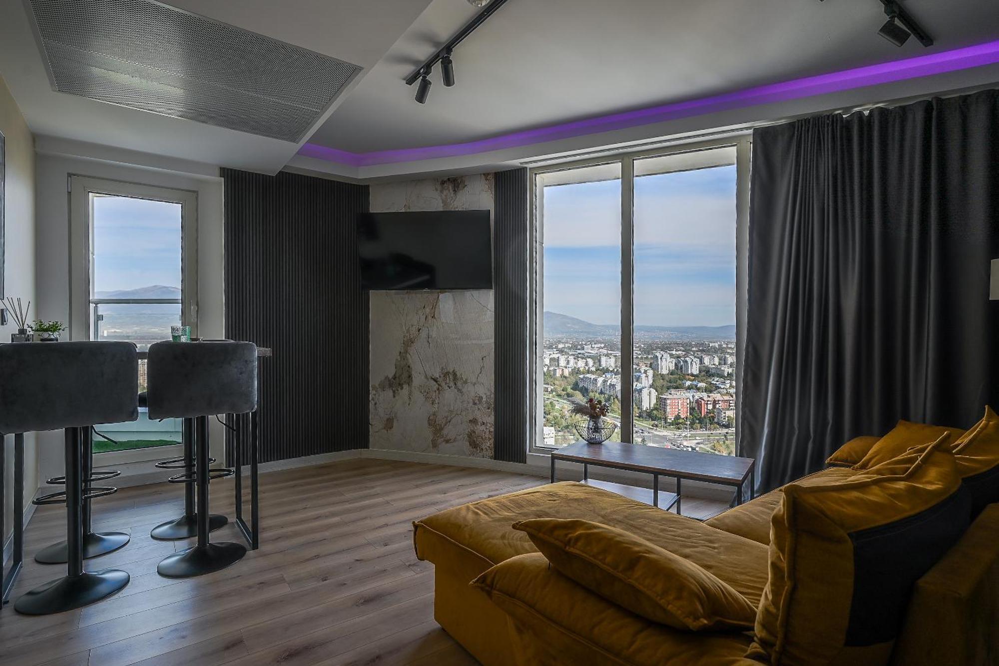 Alfred Sky Smart Apartment 29Th Spa Included Skopje Exterior foto